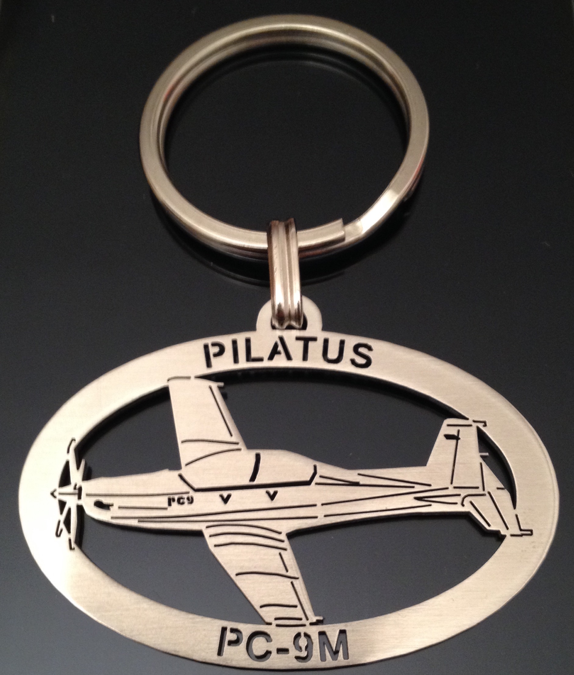 Брелок металлический Pilatus PC-9M